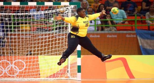 "الوزن مجرد رقم".. سد في وجه سيدات الأهلي ينتزع احترام أفريقيا